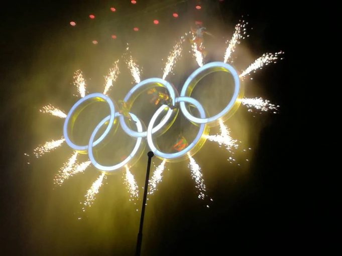 Ефектна церемония на откриването на младежките олимпийски игри