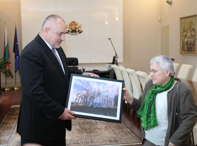 България благодари на архитекта Фикрие Булунмаз за реставрацията на желязната църква „Св. Стефан” в Истанбул