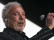 Tom Jones плени публиката в Пловдив (видео и снимки)