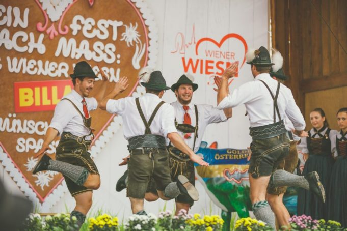 В австрийската столица започна Октоберфест, биреният фестивал край Виенското колело очаква близо 500 000 гости