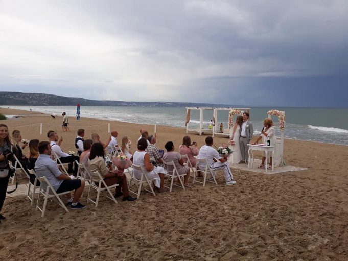 Голям интерес за сватби край морето! Двойки от България, Русия и Австрия се венчаха през 2019 г. в “Терма вилидж”