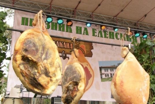 Празникът на еленския бут ще събере хиляди гости тази седмица