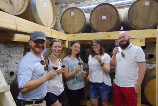 “Резервирай в България”: Bulgaria Wine Tours запознава своите туристи с прекрасните вина, култура, традиции, традиционна кухня и красивата природа