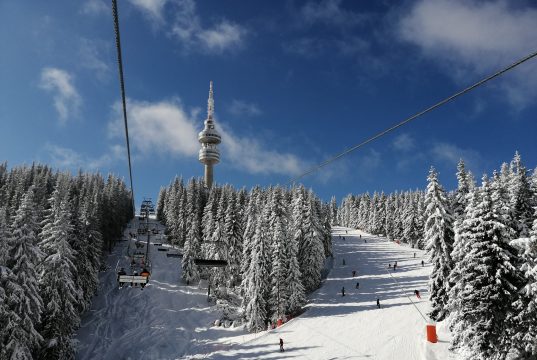 Официално! Ски зона Пампорово ще продължи да работи