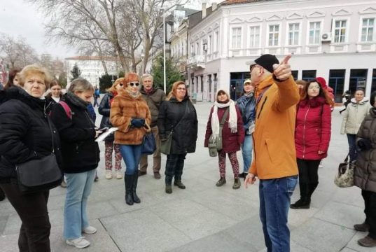 Екскурзоводите отбелязаха празника си с трепет и вълнение (снимки)