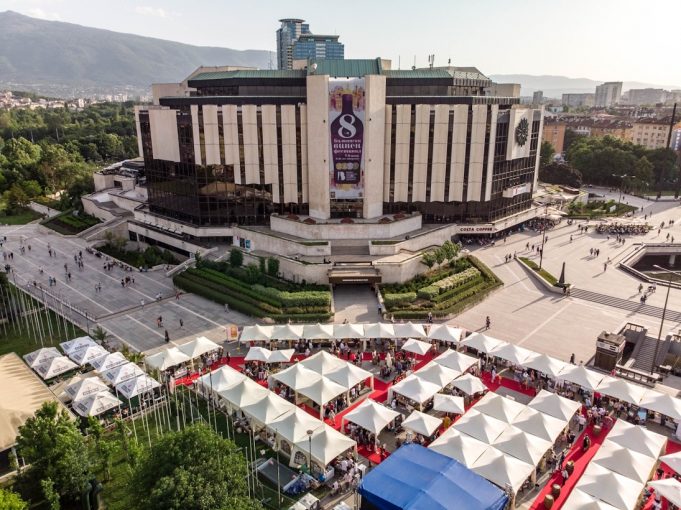Близо 1000 вина на десетия Балкански международен винен фестивал в София през юни