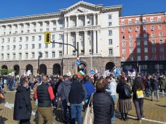 Бизнес и синдикати на протест заради високите цени на тока