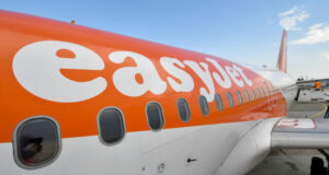 EasyJet отменя 200 полета, обърква планове за едноседмичната ваканция на Острова