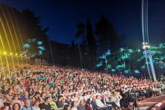 Трите фестивални вечери на „Пирин фолк“ в Сандански преминаха при огромен интерес