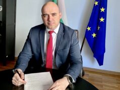 Министърът на туризма сезира посланика на Мексико за пореден случай на върнати български туристи от Канкун