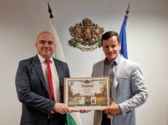 Министерството на туризма удостои Бойко Манев с грамота