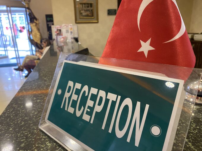 Хотелиерите в Турция вдигнаха цените след президентските избори