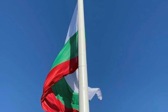 Уеб камера в реално време ще показва пилона с трибагреника на Рожен