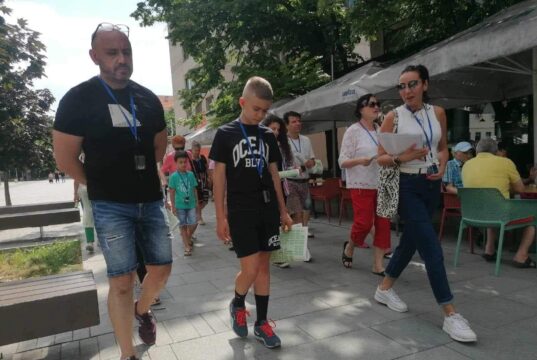Туристи се включиха в поетична разходка из улиците на Стара Загора
