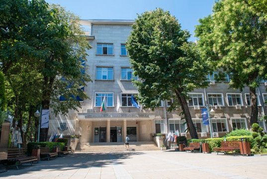 Здравният туризъм иска повече места за медици във ВУЗ-овете
