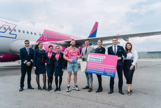 25-милионният пътник на Wizz Air в България кацна на летище София