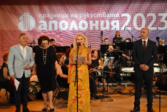 Министърът на туризма участва в откриването на Празниците на изкуствата Аполония ‘2023