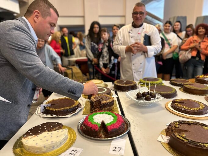 Над 30 любители сладкари се включиха във второто издание на фестивала на тортата “Гараш” в Русе