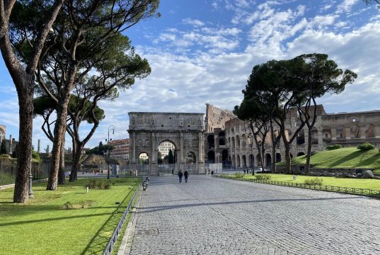 Рим очаква рекорден брой туристи за Великден – има недостиг на екскурзоводи, а билетите за музеите свършват светкавично