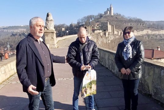 Ростислав Тодоров е първият посетител на крепостта Царевец за 2024 г.