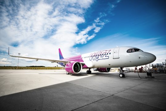 Wizz Air е изпълнила близо 15% повече полети от и до България през 2023 г. (обновена информация)