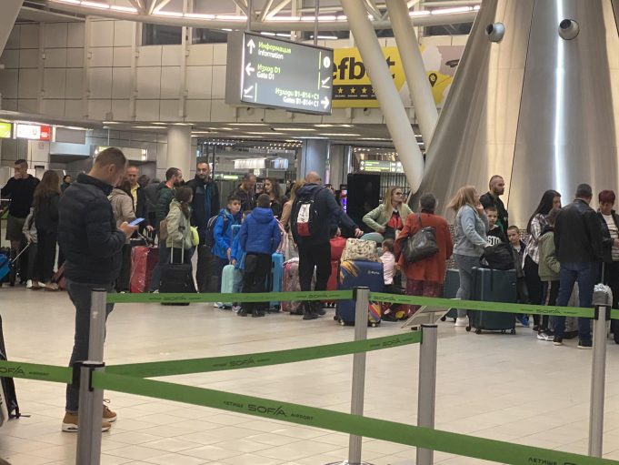 НСИ: Над 700 хиляди българи са пътували в чужбина през април