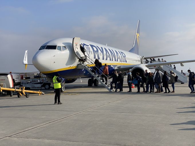 Ryanair базира четвърти самолет на летище София
