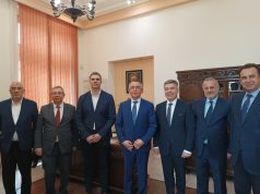 На среща при областния управител генералният консул Толга Оркун пое ангажимент за организиране на среща с Turkish Airlines 