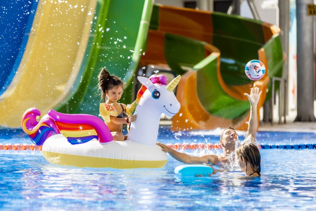 5.Outdoor Pool Experience Prestige Hotel Aquapark