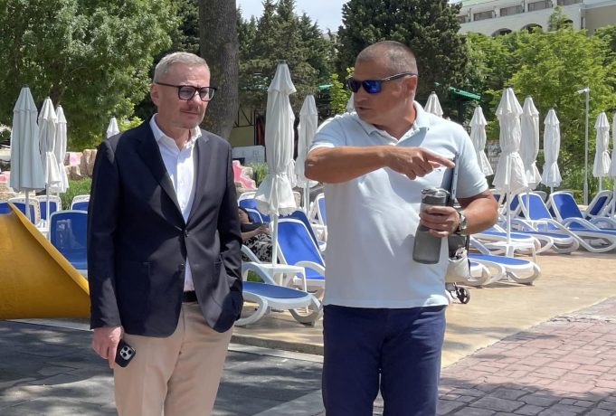 Министърът на туризма се срещна с председателя на Българската хотелска асоциация Веселин Данев