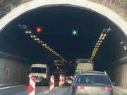 АПИ: Километричната опашка от коли на АМ “Хемус” е заради камион, който умишлено блокира движението