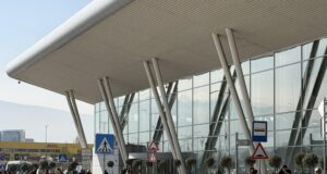 Транспортното министерство: 326 българи се прибират от Дубай с организиран от държавата извънреден полет