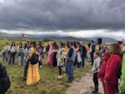 Розовите поля край Овощник събраха туристи от цял свят за първия розобер
