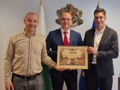 Министър Илин Димитров отличи пловдивското SNACK! Specialty Coffee, класирано сред най-добрите кафенета в Европа